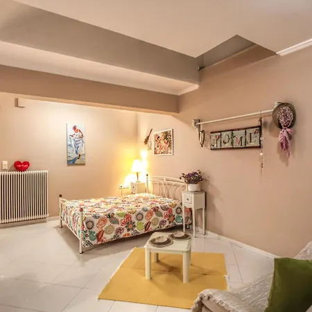 La Maison De Keti 칼람파카